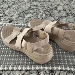 Skechers Women's Sandals in Tan